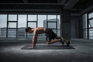 Fuerza vs cardio: qué elegir cuando solo tienes 30 minutos